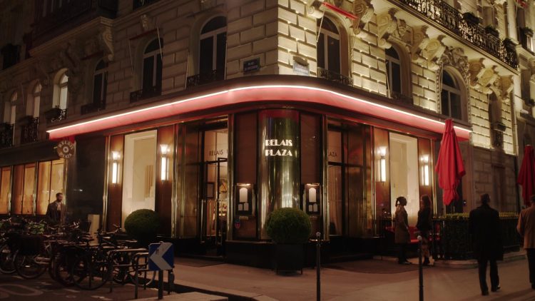 Dorchester Collection Le Relais Plaza at Hôtel Plaza Athénée in Emily in Paris S04E09