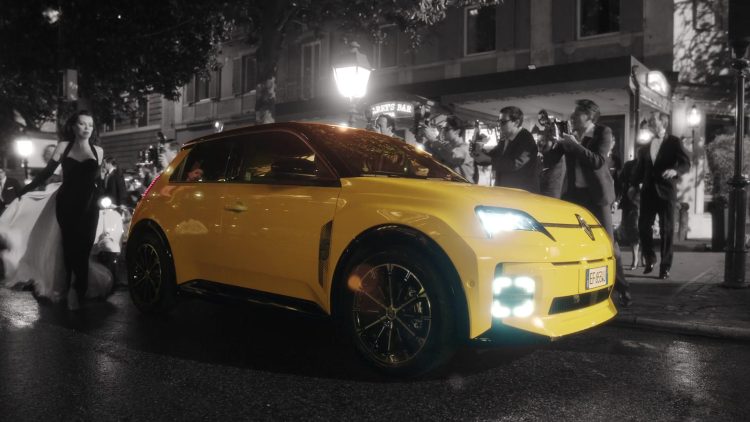 Product Placement Example: Renault Yellow Car in Emily in Paris S04E10