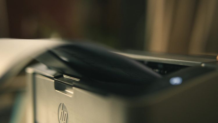 HP Printer in The White Lotus S03E02 “Special Treatments” (2025)