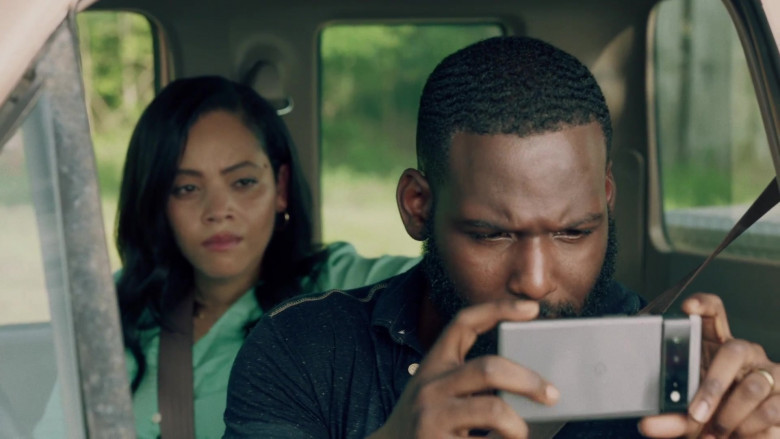 Google Pixel Smartphone in Queen Sugar S07E09 “Whisper To Us” (2022)