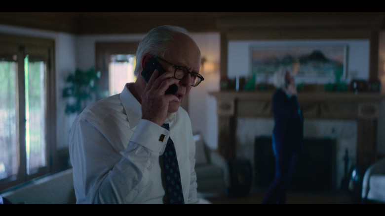 Google Pixel Smartphones in The Old Man S02E08 “XV” (2024)