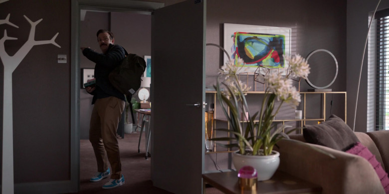 Nike Air Jordan 1 Low-Top Blue/White Sneakers of Jason Sudeikis in Ted Lasso S01E08 “The Diamond Dogs” (2020)