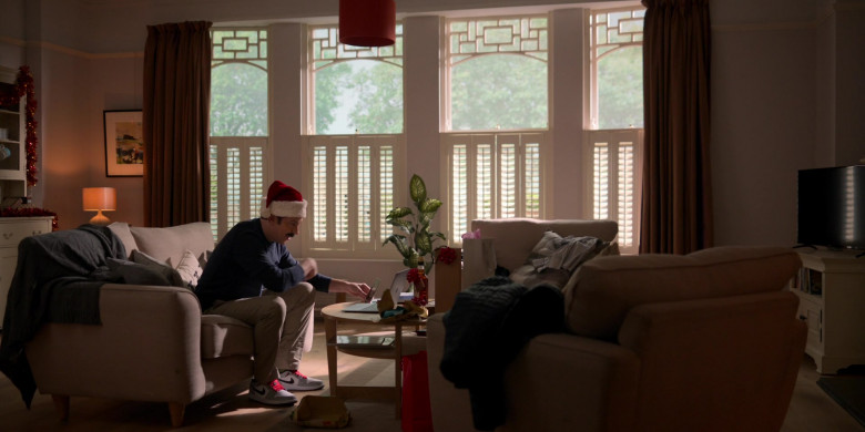 Nike Air Jordan 1 Sneakers Worn by Jason Sudeikis in Ted Lasso S02E04 “Carol of the Bells” (2021)