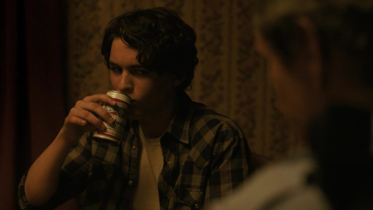 Budweiser Beer in The Last of Us S02E06