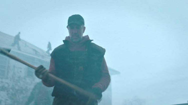 Carhartt Bib Overalls in The Last of Us S02E02