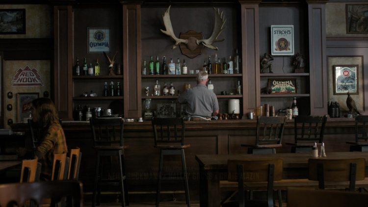 Redhook, Stroh’s Light, Budweiser, Miller Special Reserve in The Last of Us S02E06 – Alcohol Beverage Signs